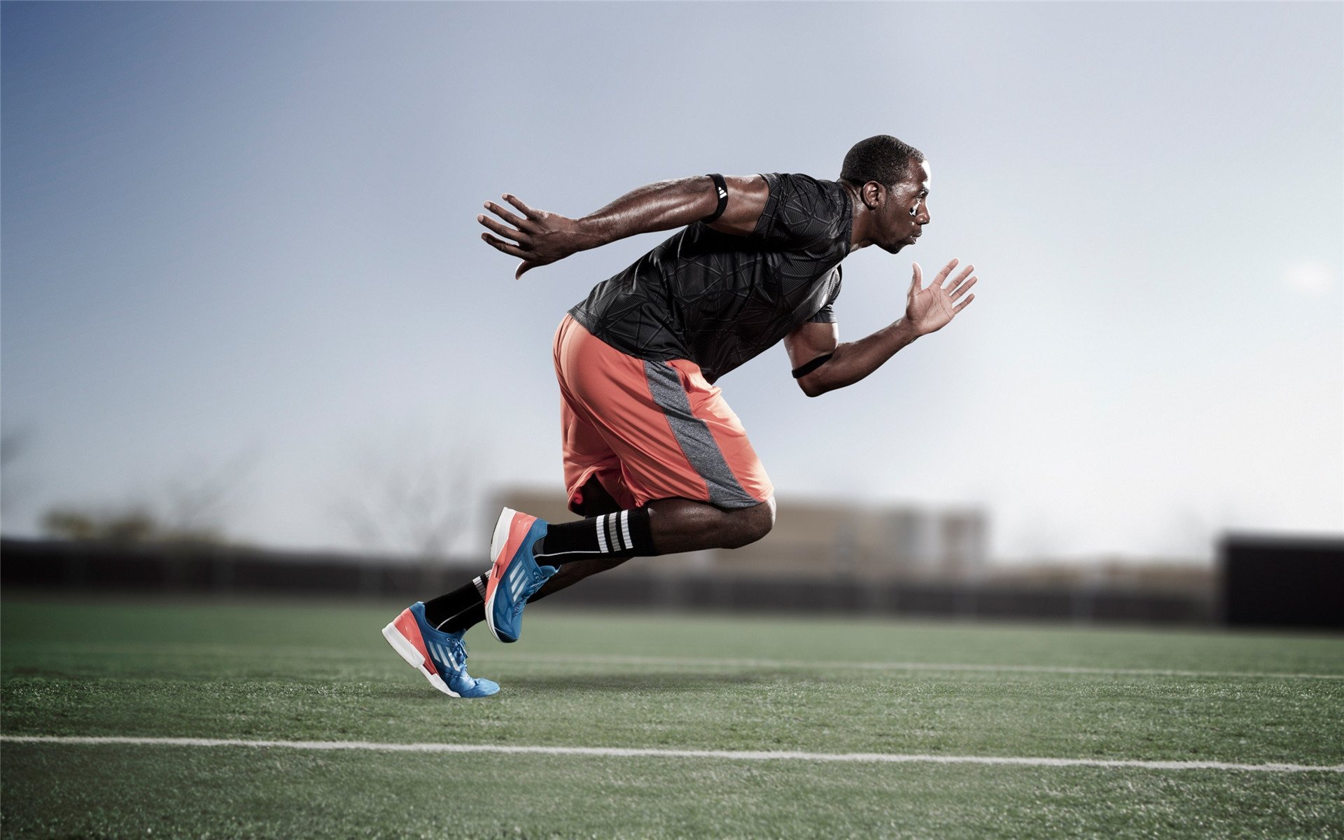 体育新闻中心赛后反思报道，体育比赛新闻报道范文